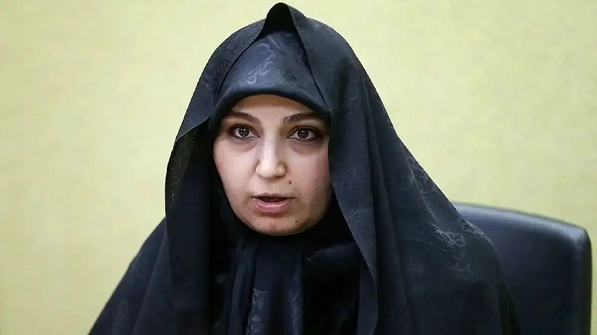 ببینید؛ انتقاد تند نرجس سلیمانی در صحن شورا: پست‌های مدیریتی شهرداری مانند غنائم جنگی تقسیم شده‌اند