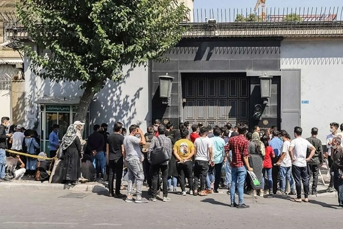 کارشکنی سفارت افغانستان یا تعلل وزارت امورخارجه؟
