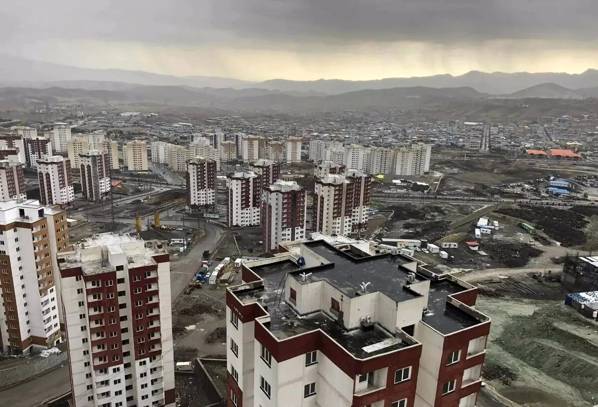 واکنش بازار مسکن به دور دوم مذاکرات ایران و آمریکا؛ قیمت ملک چقدر ارزان شد؟