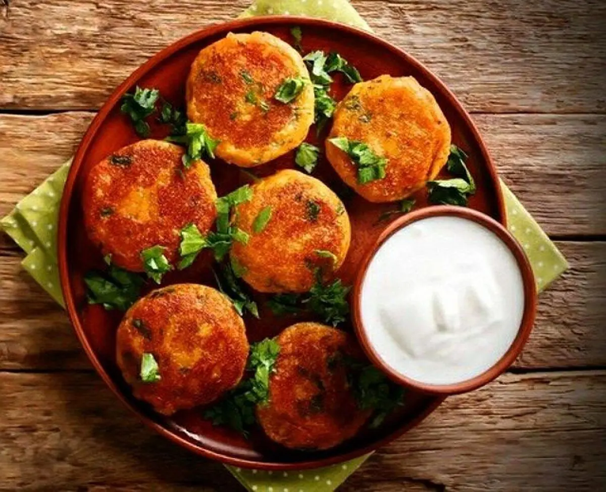 طرز تهیه کوکوی ماست ترد و خوشمزه