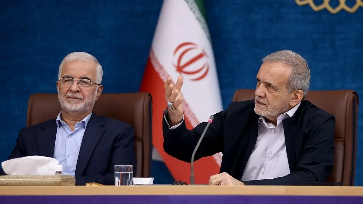 پزشکیان: با حفظ منافع ملی آماده توافق با آمریکا هستیم/ به مذاکرات نه خوش‌بین هستیم و نه بدبین