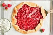 طرز تهیه گلت توت فرنگی؛ دسر خوشمزه بهاری 