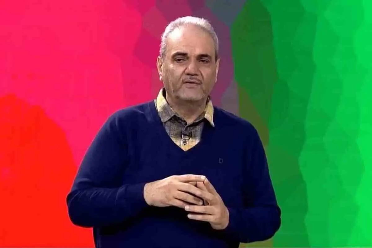 ببینید؛ تذکر جواد خیابانی به گزارشگران بابت استفاده از یک کلمه!