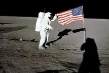 آیا پرچم آمریکا هنوز روی ماه است و می‌توان با تلسکوپ آن را دید؟