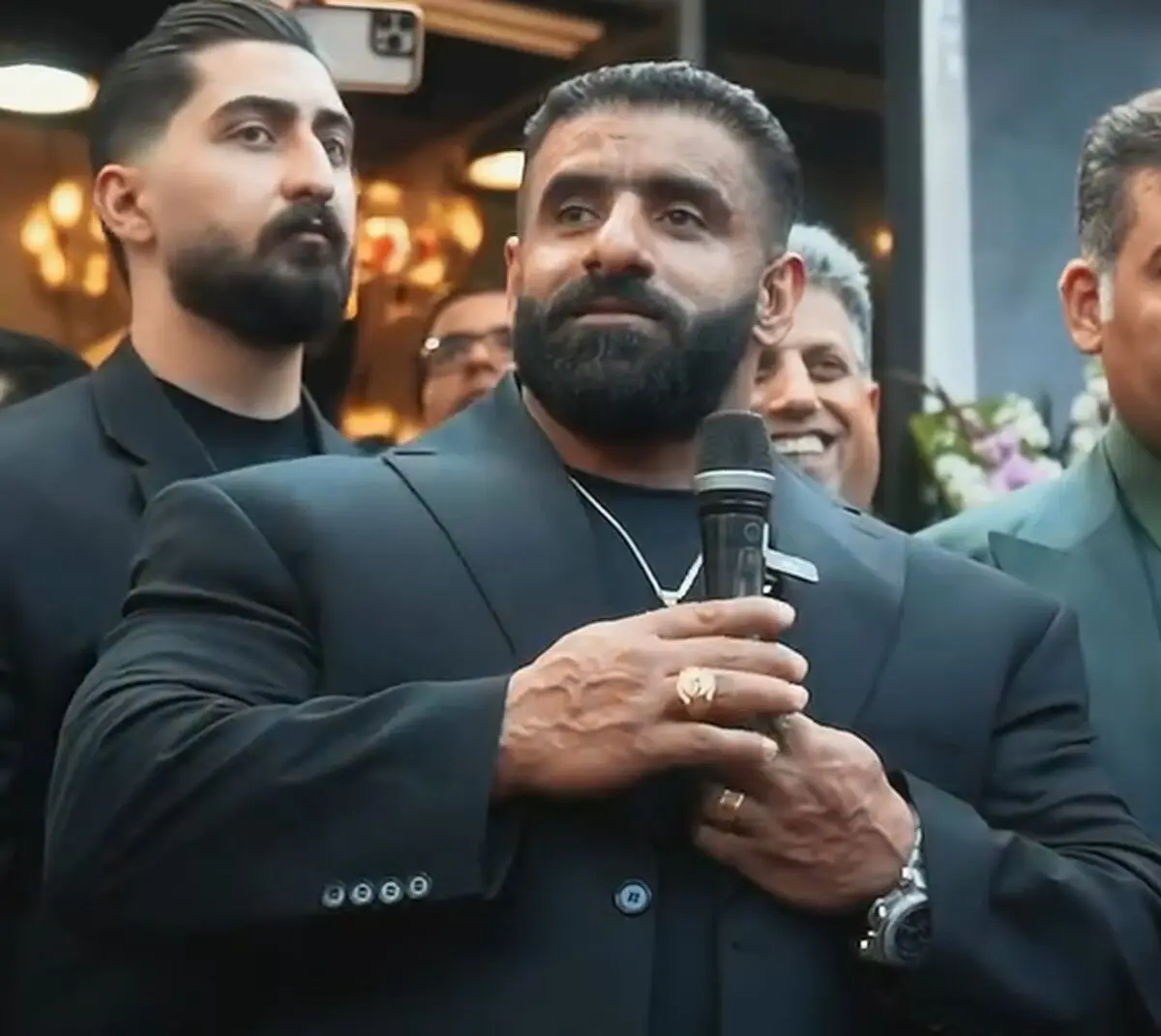 ببینید؛ تاسف هادی چوپان از حادثه بندرعباس در میان استقبال عجیب کرجی‌ها