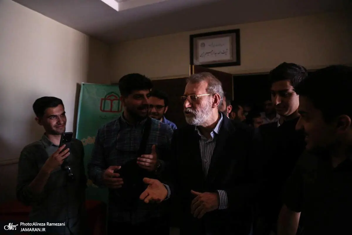 عکس؛ بی‌برقی در سخنرانی علی لاریجانی در دانشگاه شاهد