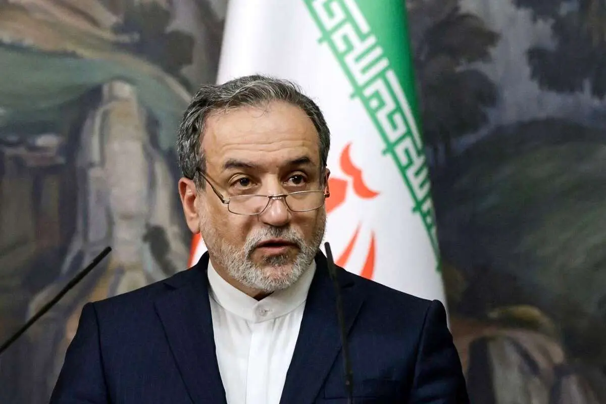 واکنش روزنامه اصلاحطلب به ادعای عراقچی؛ او یا نمیداند هزار میلیارد دلار چقدر است یا شاید قصد شوخی داشته است
