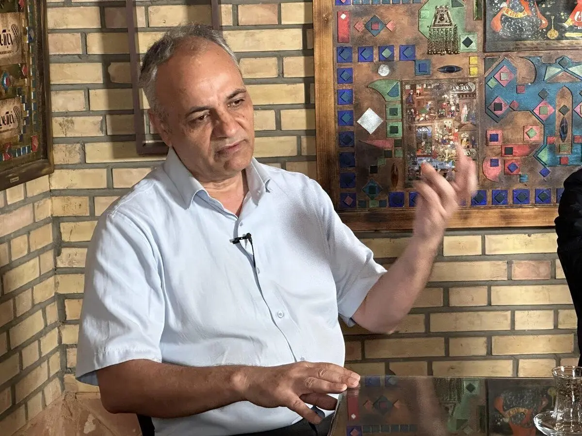 طعنه احمد زیدآبادی به فواد ایزدی؛ اشتیاق‌تان برای وارد کردن کشور به جنگ با آمریکا...