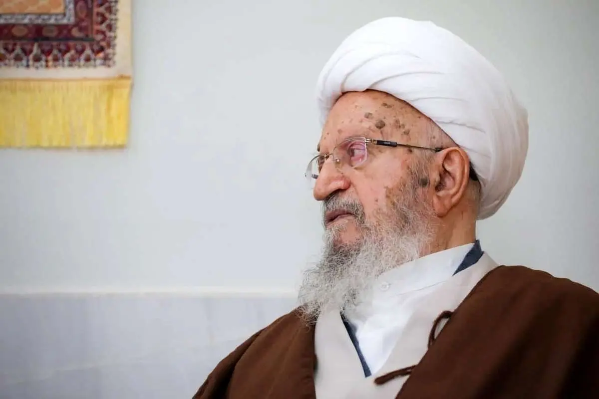 آیت‌الله مکارم‌شیرازی: مردم از نظر مسکن در رنج هستند