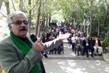 ببینید؛ اقبال واحدی: همکلاسی احمدی‌نژاد بودم