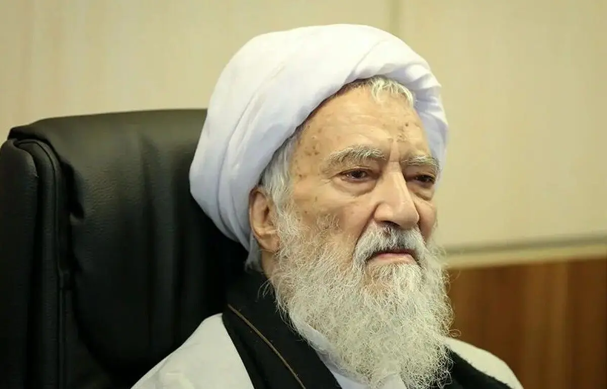 آیت الله موحدی کرمانی: تورم مردم را تحت فشار قرار می‌دهد