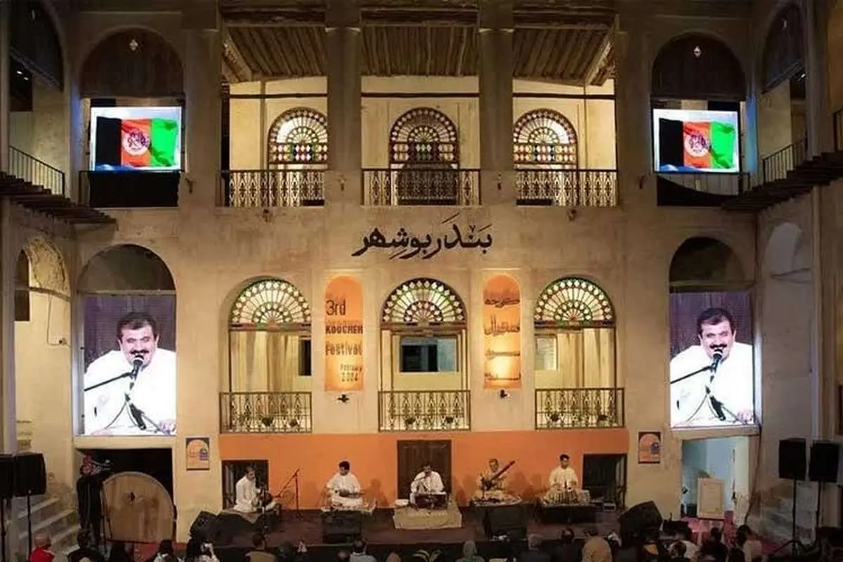 مدیر فرهنگ و ارشاد بوشهر گلباران شد