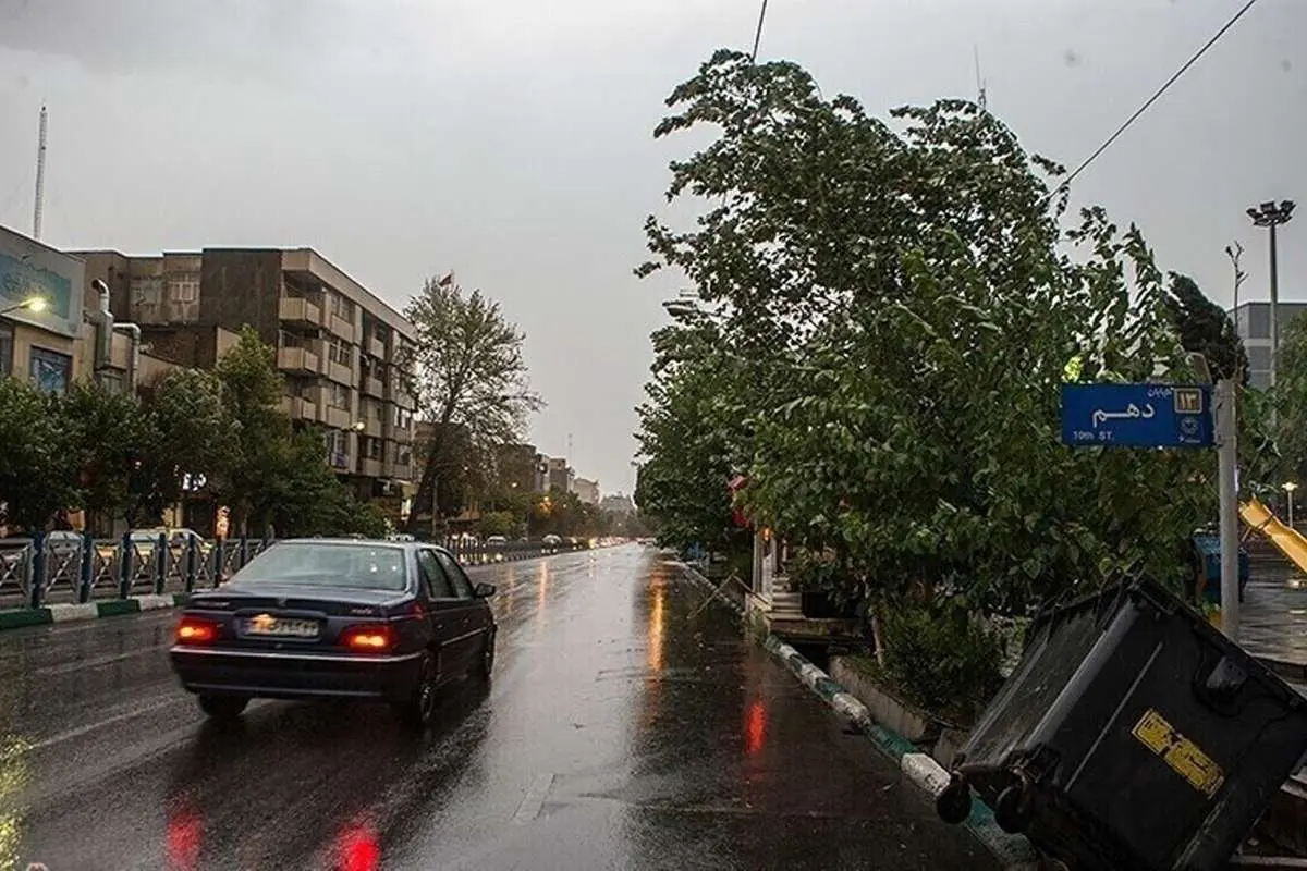هواشناسی: تودههای تندری در راه تهران؛ احتمال باران و وزش باد شدید