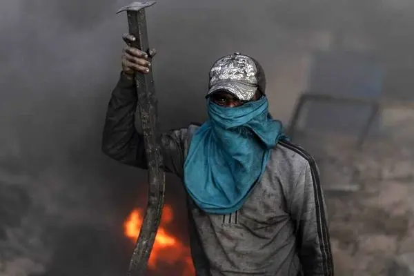 تصاویر؛ سوخت از زباله؛ ابتکار خطرناک فلسطینی‌ها در محاصره غزه