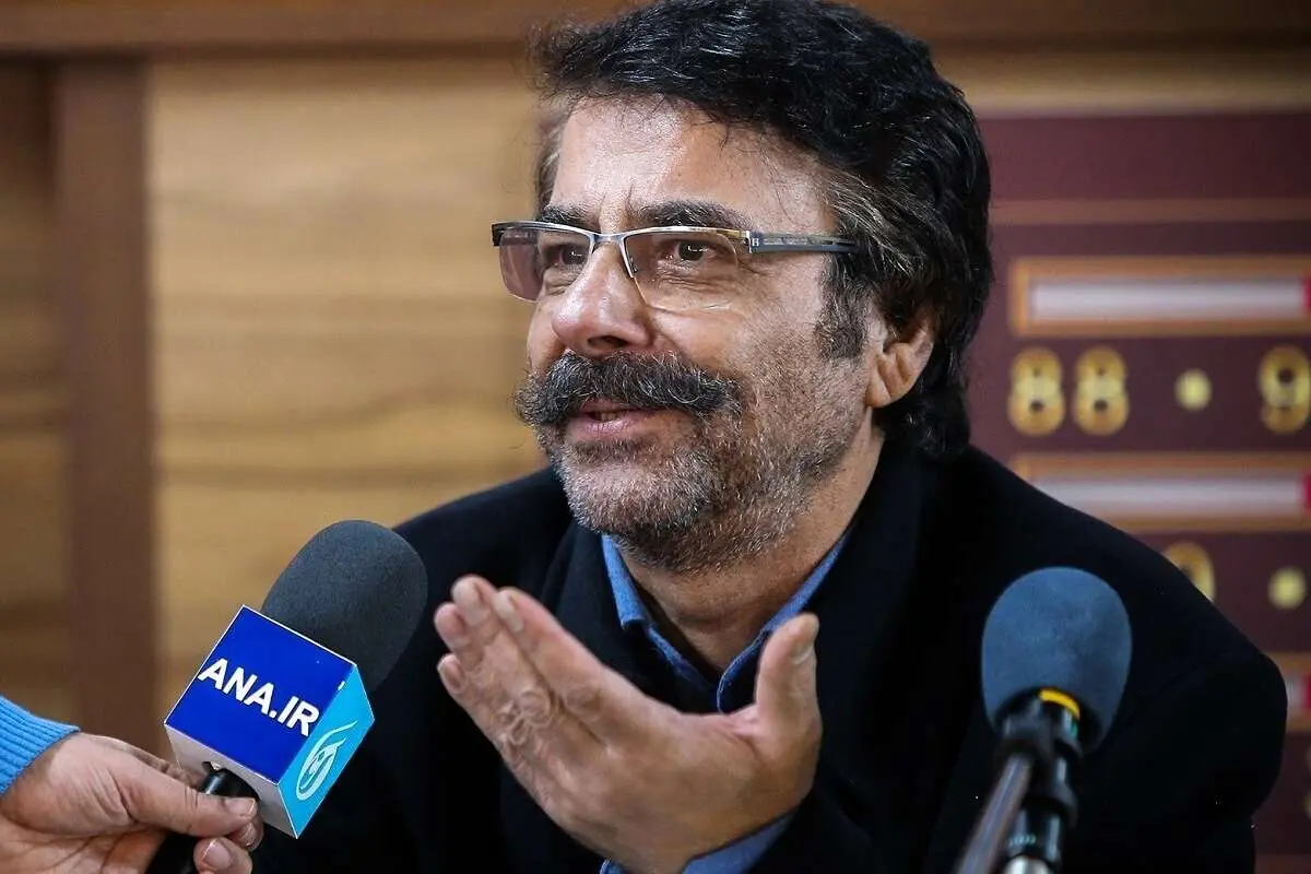ماجرای ملاقات علیرضا افتخاری و دلکش: به من گفت عکسمان کنار هم روی جلد مجله باشد