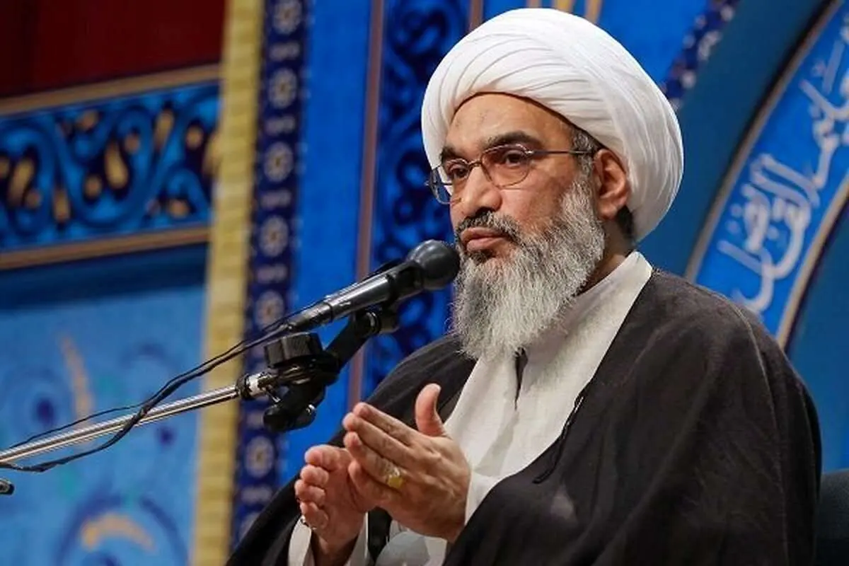 اظهارات تند امام جمعه بوشهر در مورد فستیوال کوچه؛ نصب طوماری با مضمون برخورد با عوامل فستیوال