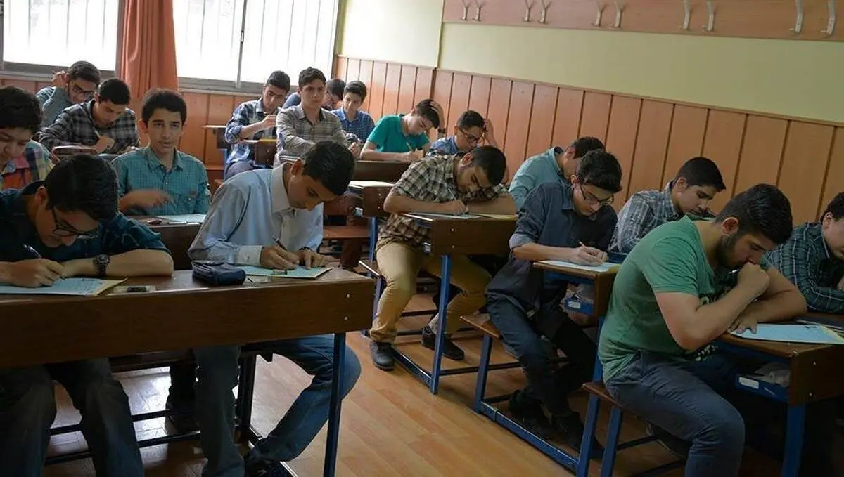 ۳ مرحلۀ کلیدی برای آمادگی والدین و دانش آموزان در فصل امتحانات