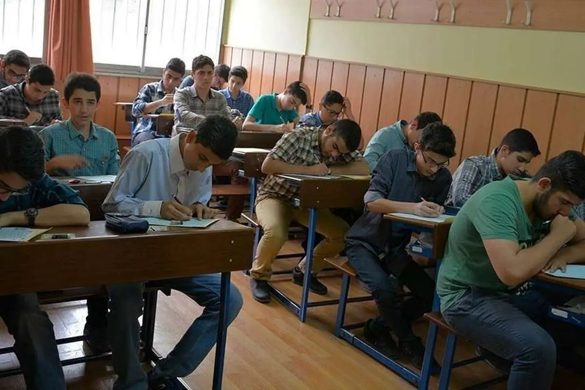 ۳ مرحلۀ کلیدی برای آمادگی والدین و دانش آموزان در فصل امتحانات