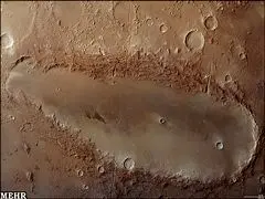 عكس> ردپای چکمه بر مریخ