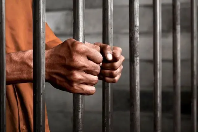 محاکمه پدر به اتهام قتل پسر معتادش