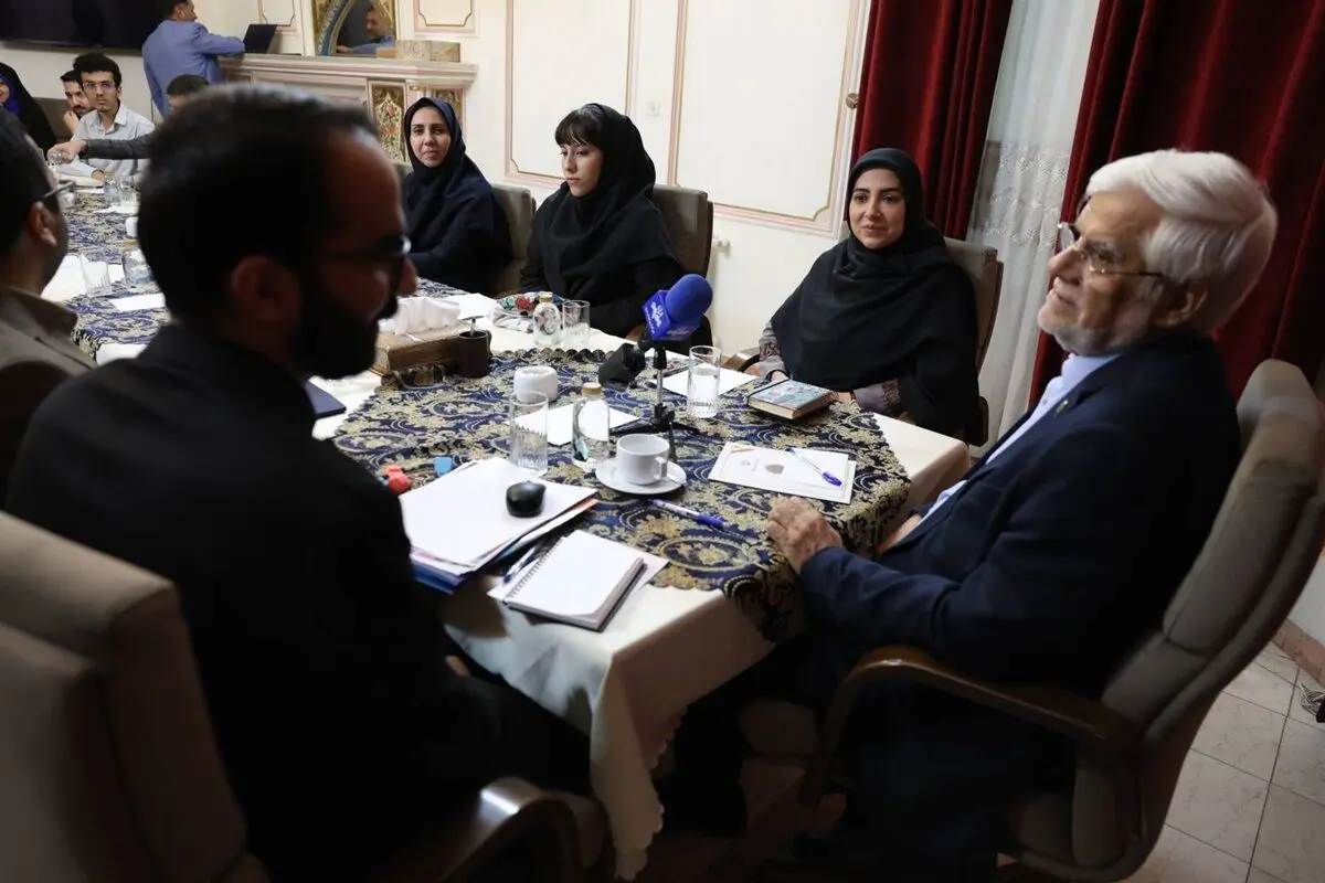 عارف: نخبگان سرخورده نشوند/ نظام اداری هنوز نیازمند اصلاح است