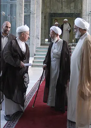 عکس> مواجهه هاشمی و مصباح