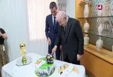 رئیس جمهور الجزایر کیک قهرمانی اسپانیا را برید