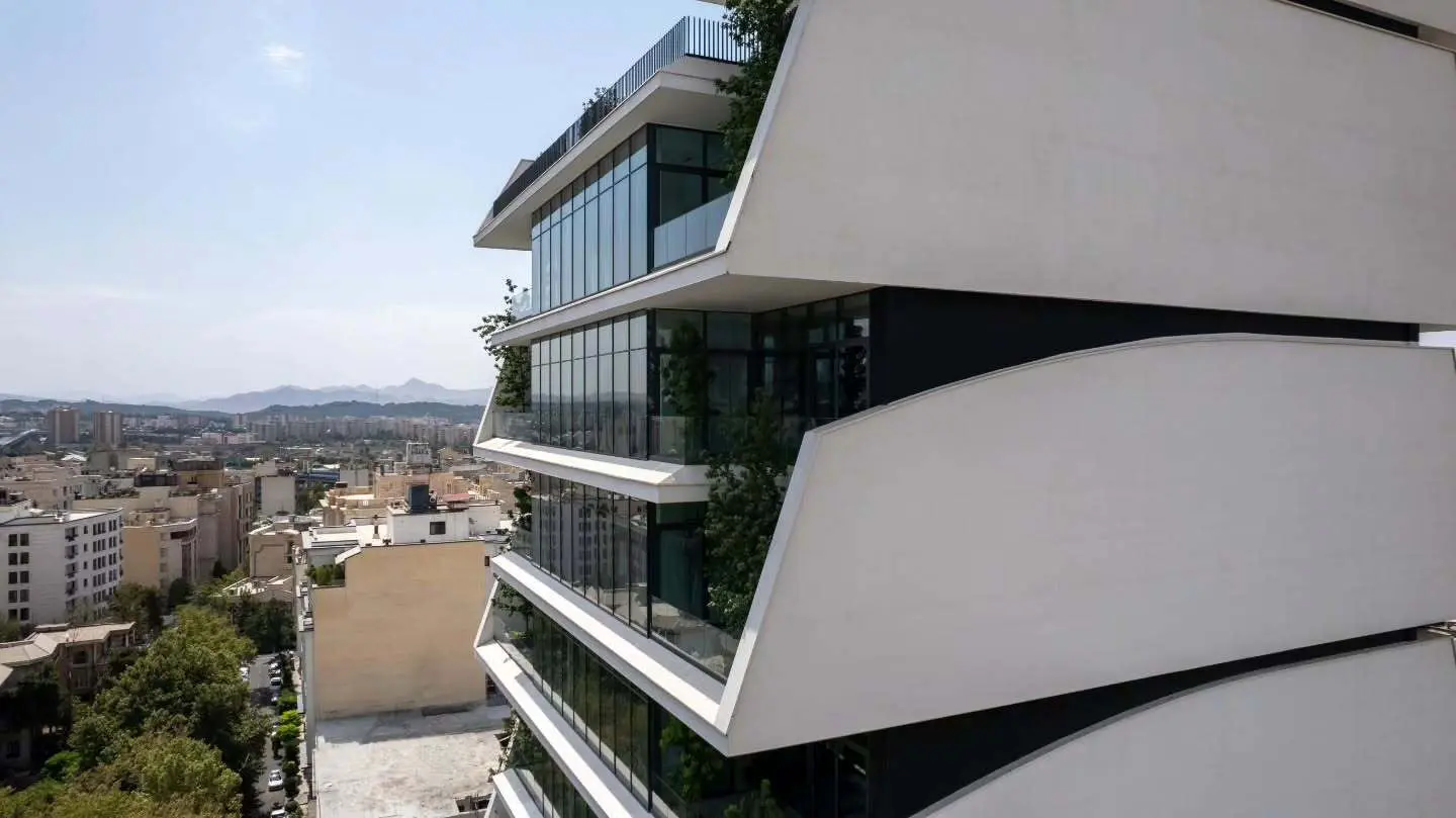 ساختمان مسکونی نسرین؛ یکی از مدرن ترین نمونه های معماری در فرمانیه تهران