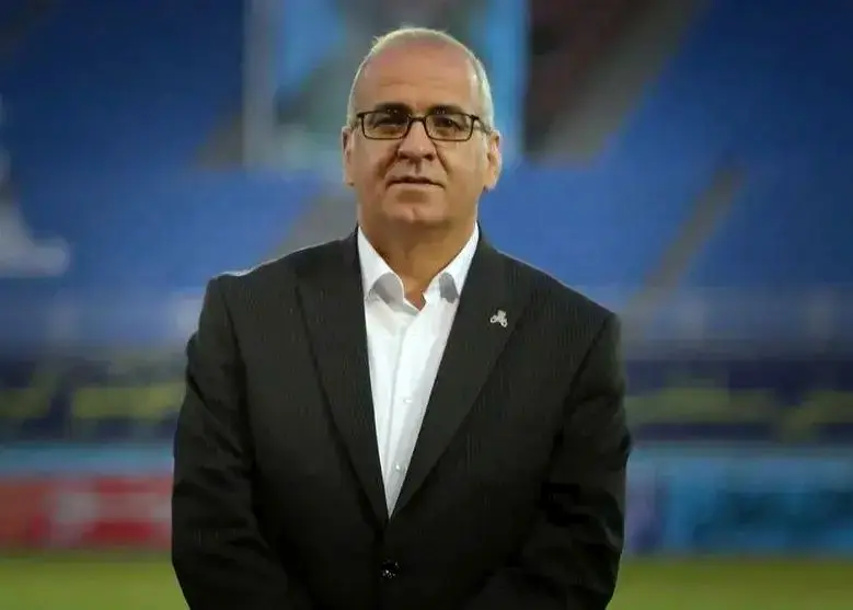 اقدام استقلال برای بازگشایی پنجره بسته