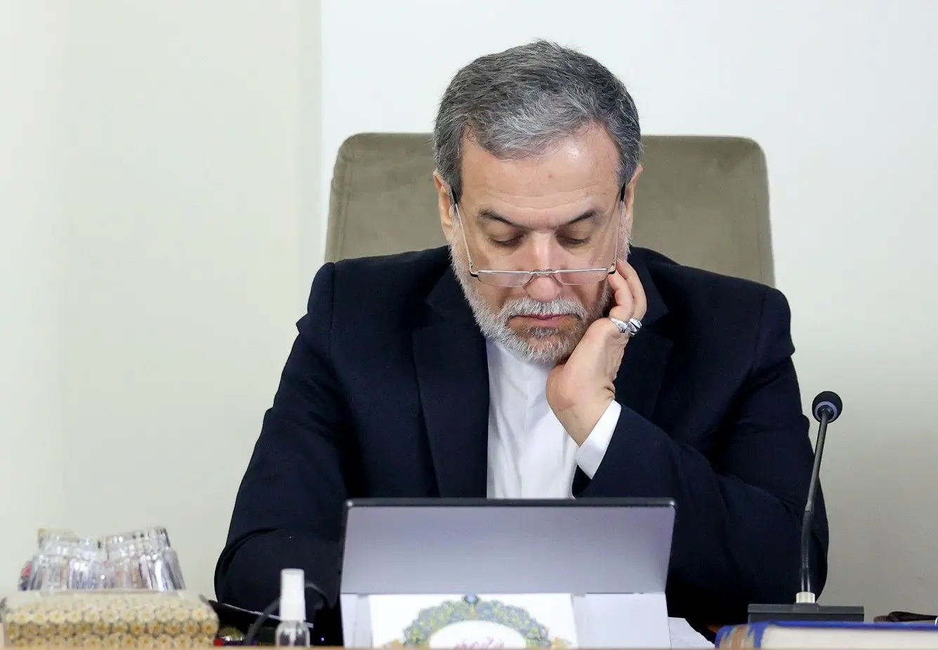 توئیت جدید عباس عراقچی: ما همچنان به دیپلماسی متعهد هستیم

