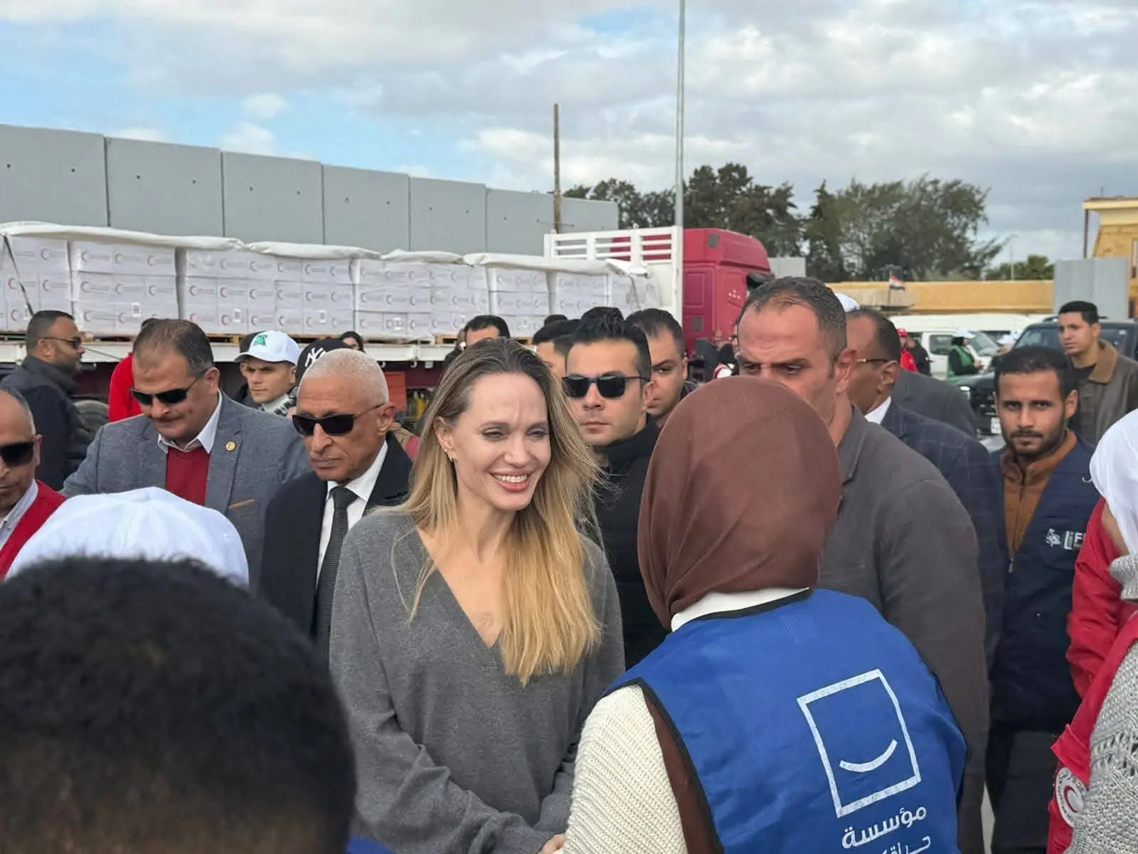 آنجلینا جولی از گذرگاه رفح بازدید کرد