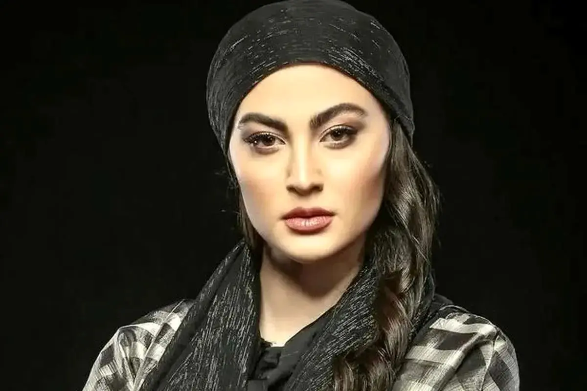 استایل متفاوت مریم مومن در نمایش یک فیلم 