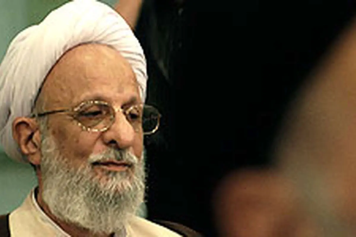 عقل من براي ارزيابي شخصيت آيت الله خامنه اي كافي نيست