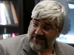 نقد بومی کردن علوم انسانی