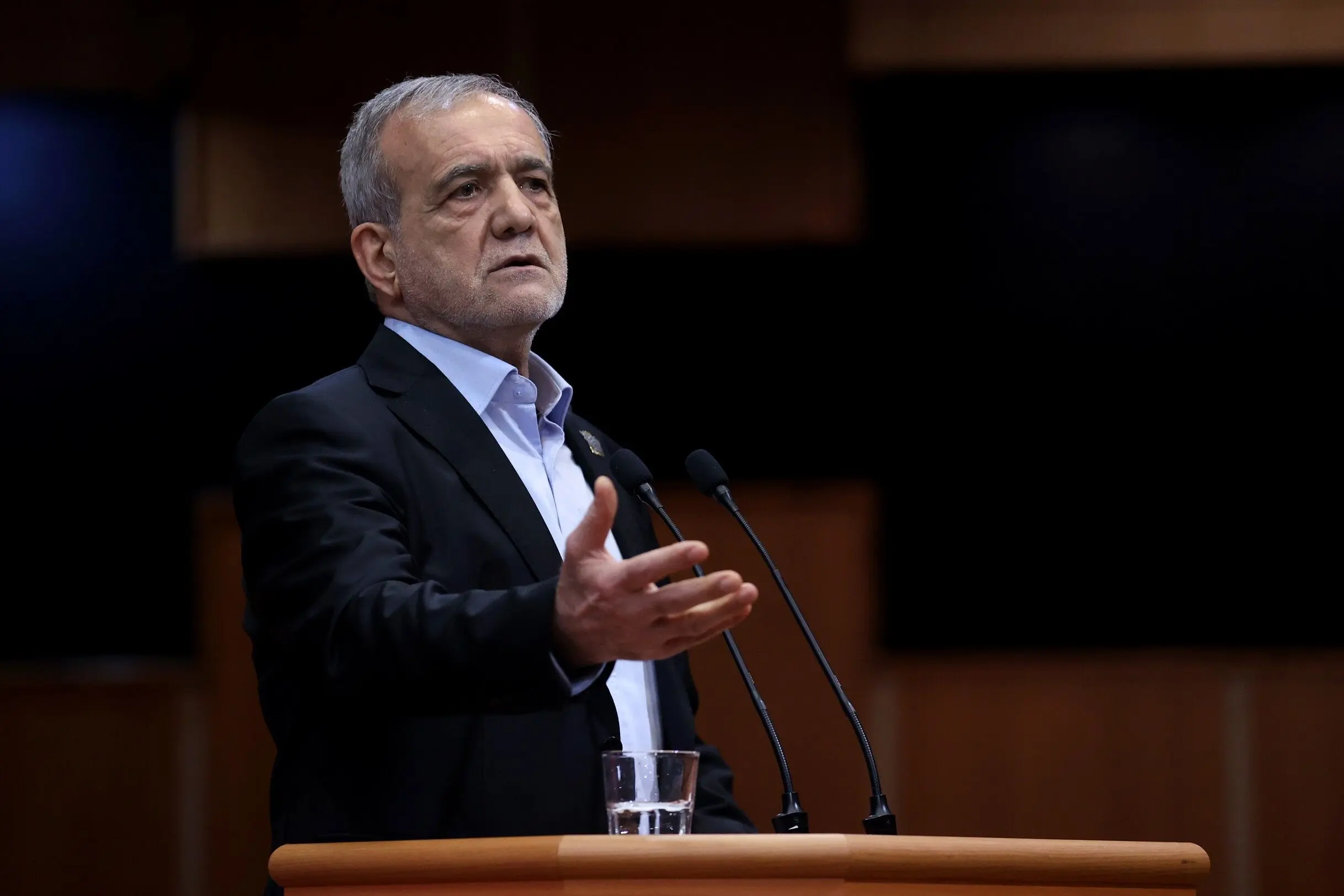 پزشکیان: به اقتصاددانان گفتم در نگارش بودجه کمک کنید، رفتند و نیامدند