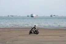 تصاویر؛ در ساحل تنگه هرمز چه خبر است؟