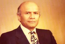 غلامحسین یوسفی که بود؟/استاد بی‌تکرار نثر فارسی