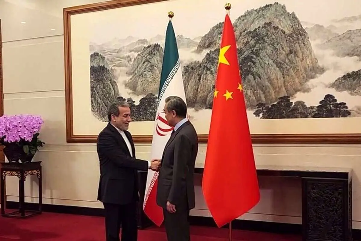 سیاست انکار چین در کنار کمک نظامی به ایران