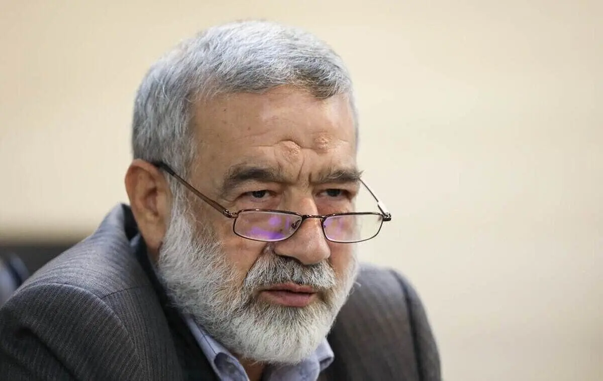 پزشکیان با تهدید به استعفا جلوی ابلاغ قانون حجاب را گرفت