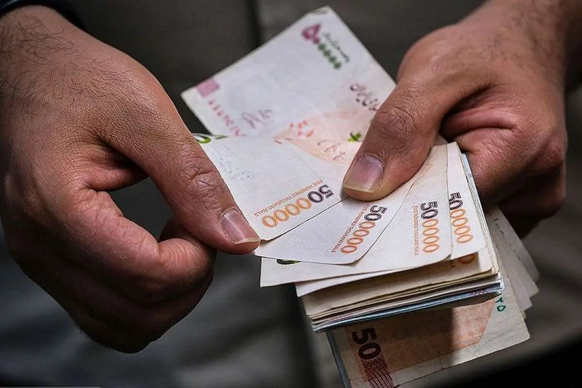 ارزش پول ملی در یک شب 10 هزار برابر شد!
