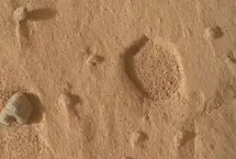 تصویر عجیب ناسا از مریخ؛ این حفره‌ها از کجا آمده‌اند؟