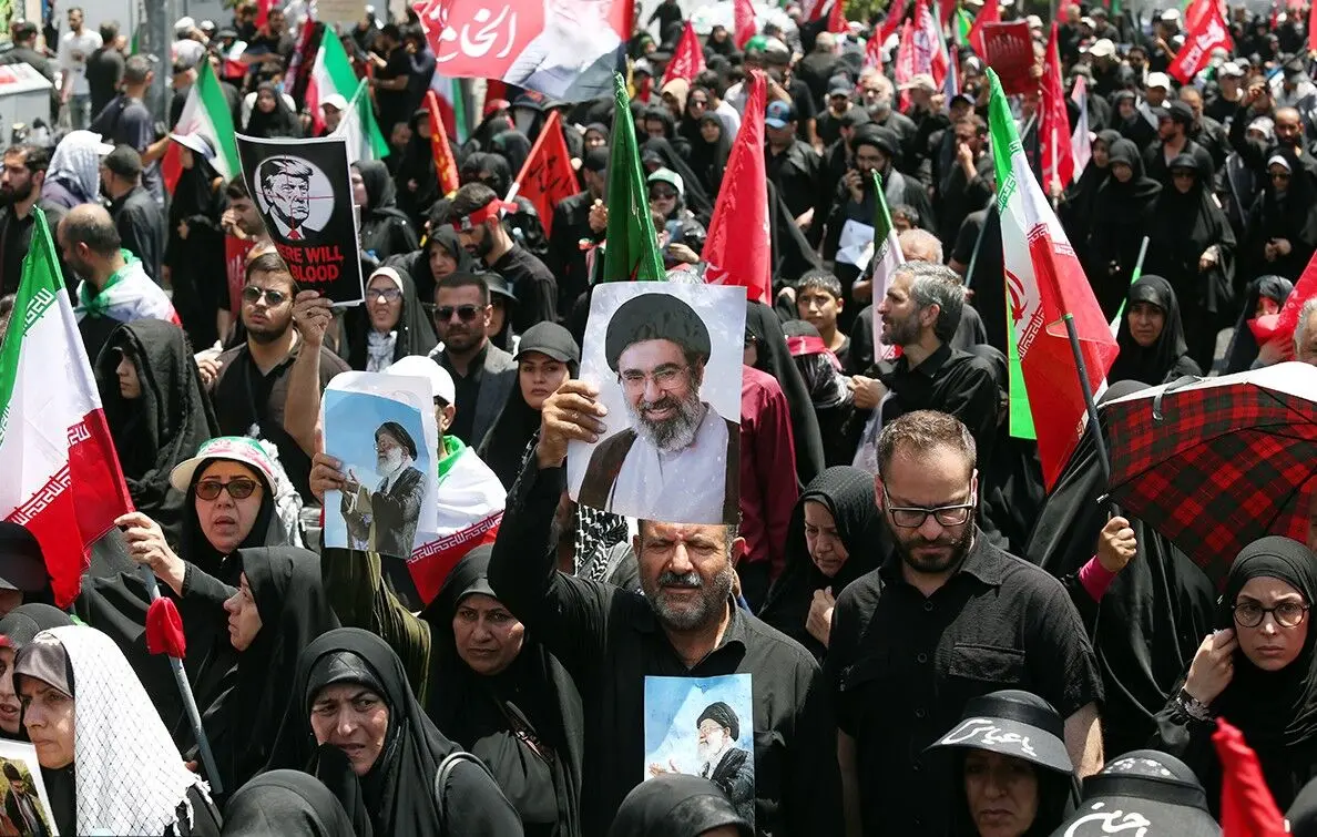 ویدئو؛ لحظات پایانی مراسم تشییع پیکر رهبر شهید در تهران