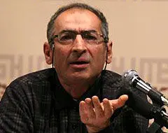 صادق زیباکلام: می‌خواستند مرا مورد ضرب و شتم قرار دهند