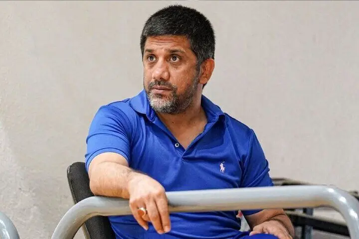 علیرضا دبیر: معاون وزیر اذیت می‌کند و درکی از ورزش ندارد!