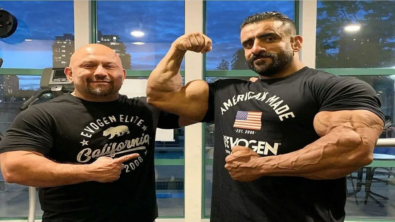 هانی رامبد: هر سال که هادی چوپان به آمریکا می آید کار ویزا را باید از صفر انجام دهیم