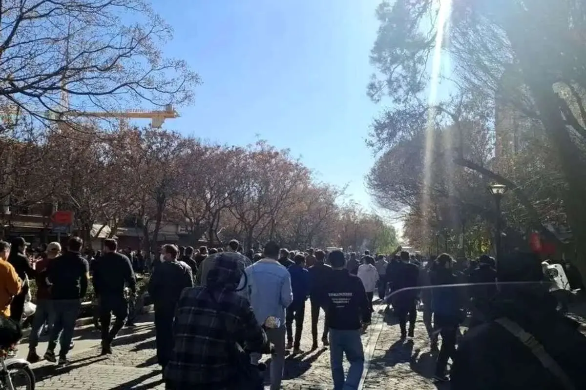 مسئله دخالت خارجی در کوران حوادث داخلی