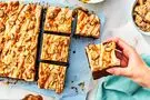 طرز تهیه کیک اسنیکرز؛ کیک شکلاتی خاص 

