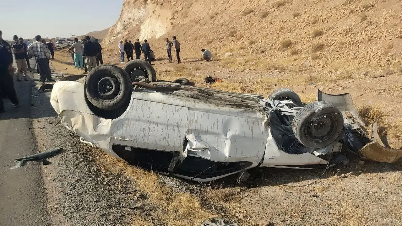 تصادف مرگبار/ شاخ‌به‌شاخ شدن دنا و پژو پارس با ۵ فوتی

