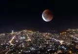 قابی تماشایی از ماه خونین آسمان تهران