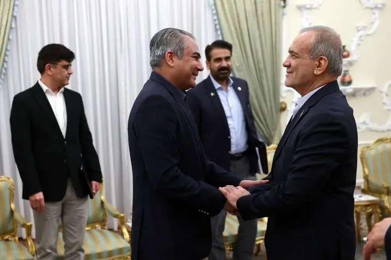 مسعود پزشکیان و عاصم منیر